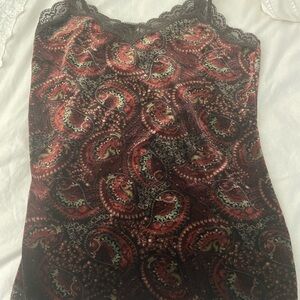 LOFT Paisley pattern Fitted Camisole with lace. Size M. Velvety fabric.